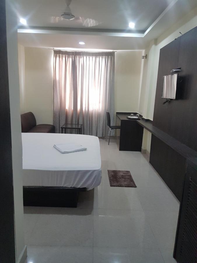Ample Yard Hotel Chennai Eksteriør billede