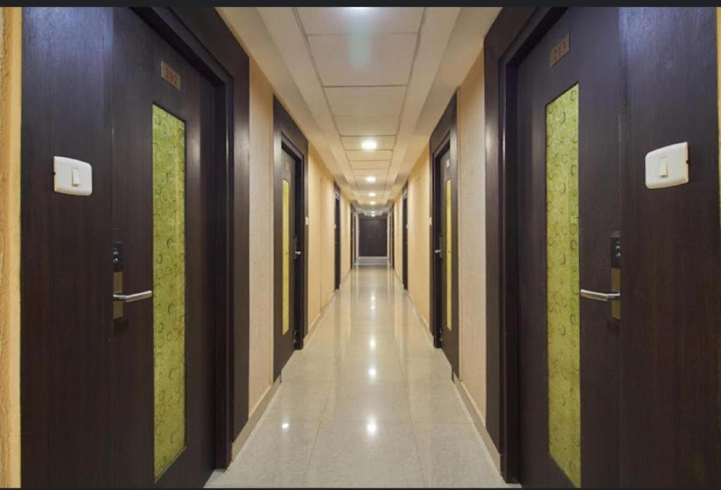 Ample Yard Hotel Chennai Eksteriør billede